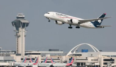 Big delays at LAX, San Diego airports amid air traffic control shortage