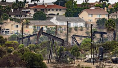 As a century-old oil field winds down, what's next for Baldwin Hills? A sprawling park or housing?