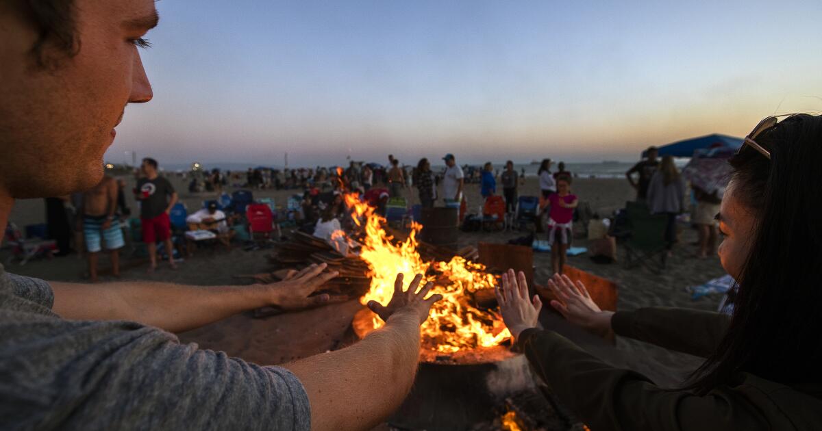 SoCal air officials ban all types of burning through late Saturday