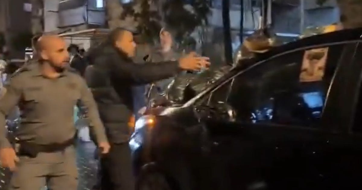 Ultra-Orthodox Extremists Attack Shas Lawmaker's Car in Jerusalem