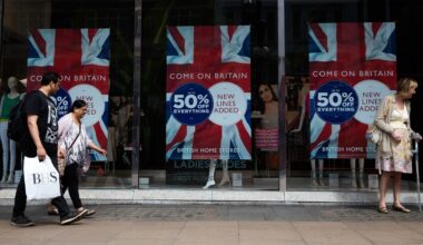 UK economy unexpectedly shrunk before Budget