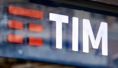 Telecom Italia wins $1.2 billion court payout