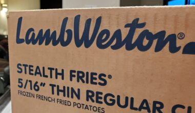 Stocks making the biggest moves midday: Lamb Weston, KB Home, Carnival, Oracle, CoreWeave & more - CNBC