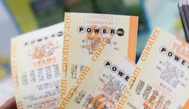 Powerball jackpot climbs to $1.6 billion