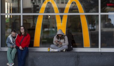 McDonald's to emphasize value by updating franchising standards
