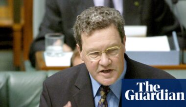 Cabinet papers reveal Alexander Downer warned of dire climate change outcomes in 2005 | Cabinet papers