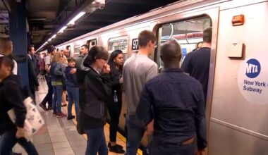 Holiday transit service schedules: MTA announces 2025 New Year's holiday train, bus, LIRR, Metro-North, bridge and tunnel service