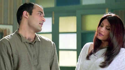 When Dimple Kapadia almost said NO to 'Dil Chahta Hai'; the actress revealed how a phone call from Akshaye Khanna persuaded her to join