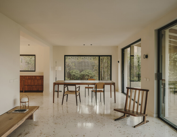 Casa Cabrera /  Forma - Interior Photography, Dining room, Wood, Chair