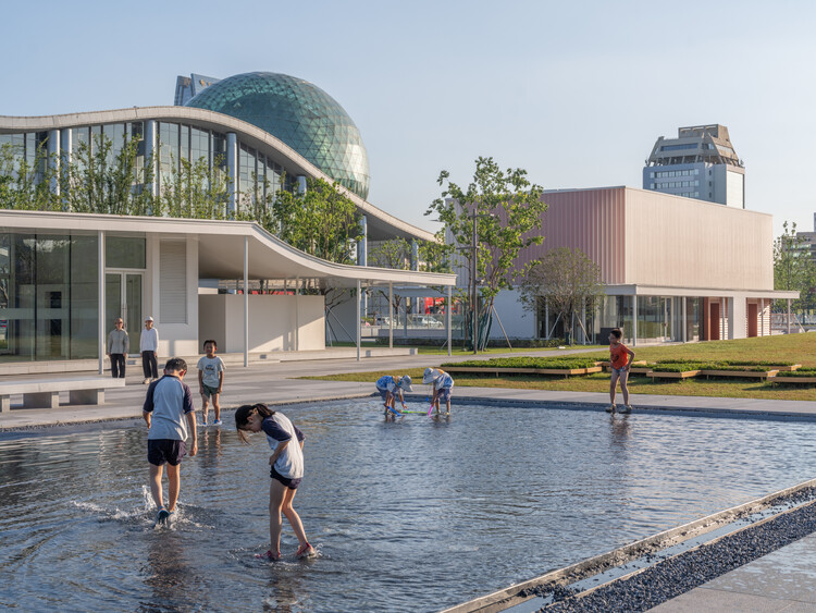 Kunshan City Square / Dazhou And Associates - Exterior Photography