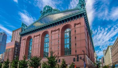 The Chicago Public Library just released its list of top books in 2025