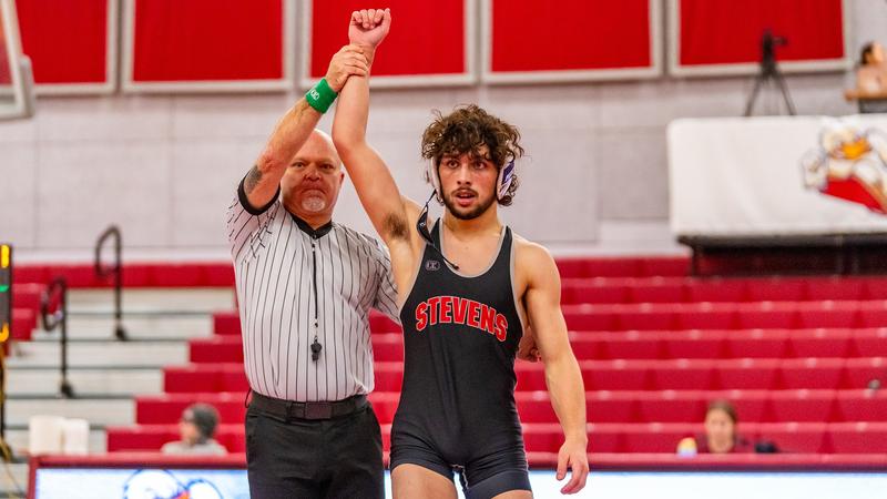 Victory Tiebreaker Gives Wrestling Dual Match Win Over Chicago