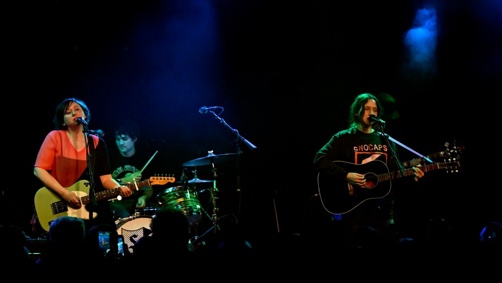 Snocaps dazzle Los Angeles fans with new music and nostalgic hits – Daily News