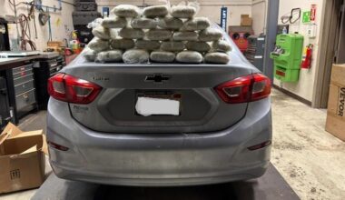 Border Patrol seizes $300,000 in heroin smuggled in a car in Interstate 5