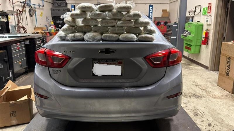 Border Patrol seizes $300,000 in heroin smuggled in a car in Interstate 5