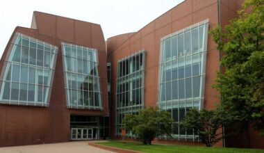 Famed architect Frank Gehry died this week — This building on UC's campus was one of his creations