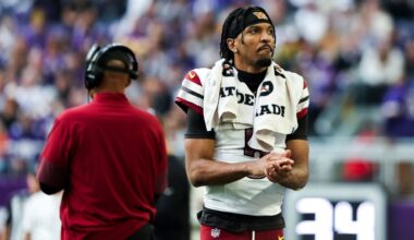 Commanders' Jayden Daniels, Zach Ertz exit with injuries