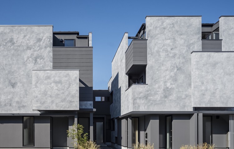 Casa Legato / Hugo Kohno Architect Associates - Image 2 of 23