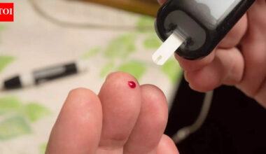 How band-pass Raman spectroscopy lets you monitor blood sugar without pricking your finger |
