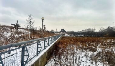 This former quarry is the most stunning park to visit in Chicago this winter