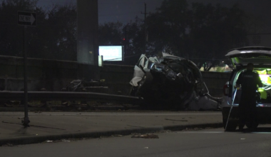 Driver dies after hitting light pole while exiting North Freeway