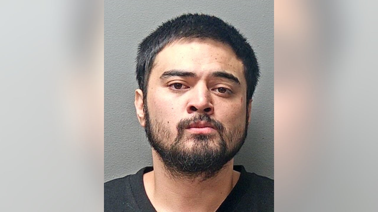 Fort Worth man arrested after allegedly chasing, shooting at woman's car