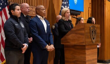 NYPD boosts security around Hanukkah events and synagogues across NYC