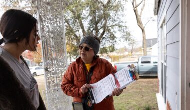 Dallas canvassers bring job help to Pleasant Grove residents’ doorsteps