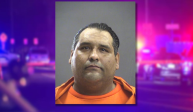 Man sentenced to 20 years for shooting at his mother, Phoenix police officers