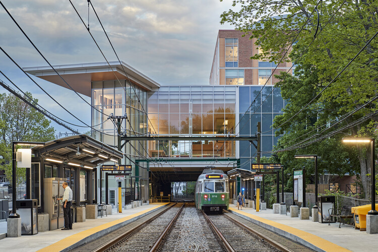 Brookline High School - 22 Tappan Building / William Rawn Associates - Exterior Photography, Glass, Steel