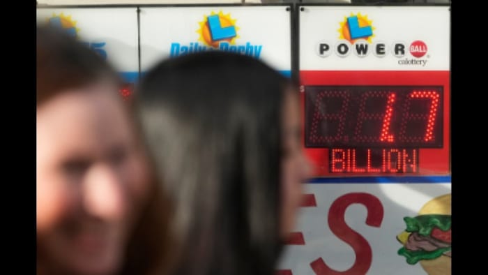’Twas The Night Before Christmas as $1.7B Powerball dreams grow in Houston