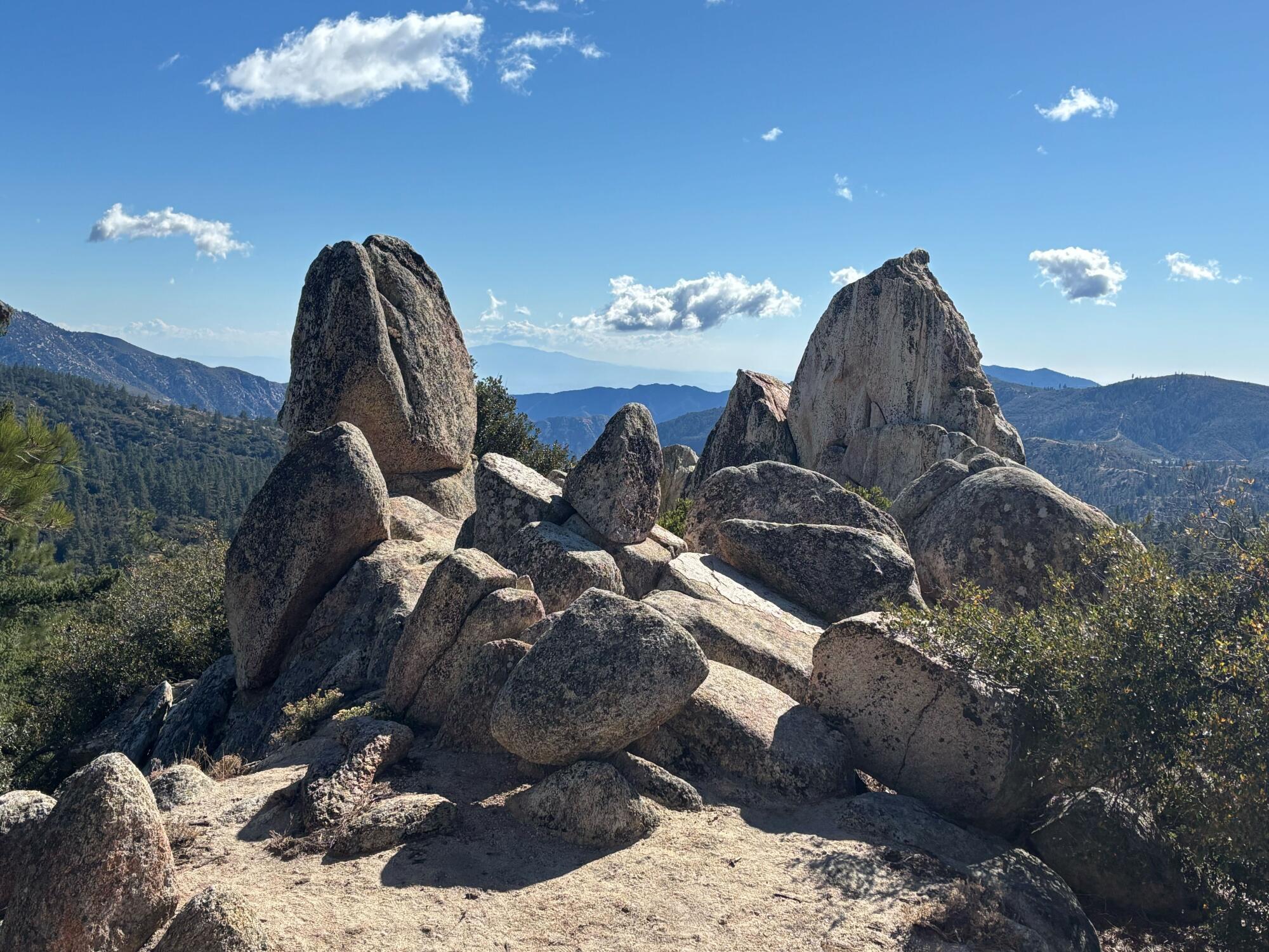 Large boulders at the Mt. Hillyer summit.