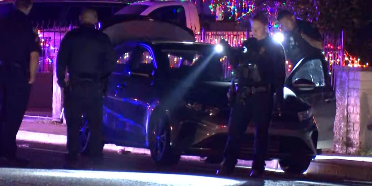 Phoenix PD searching for suspect after man shot in Maryvale