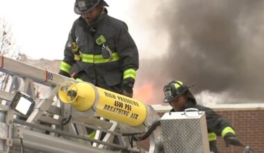 Lawndale, Chicago fire today: Chicago Fire Department battles blaze in 3100-block of West Lexington Street