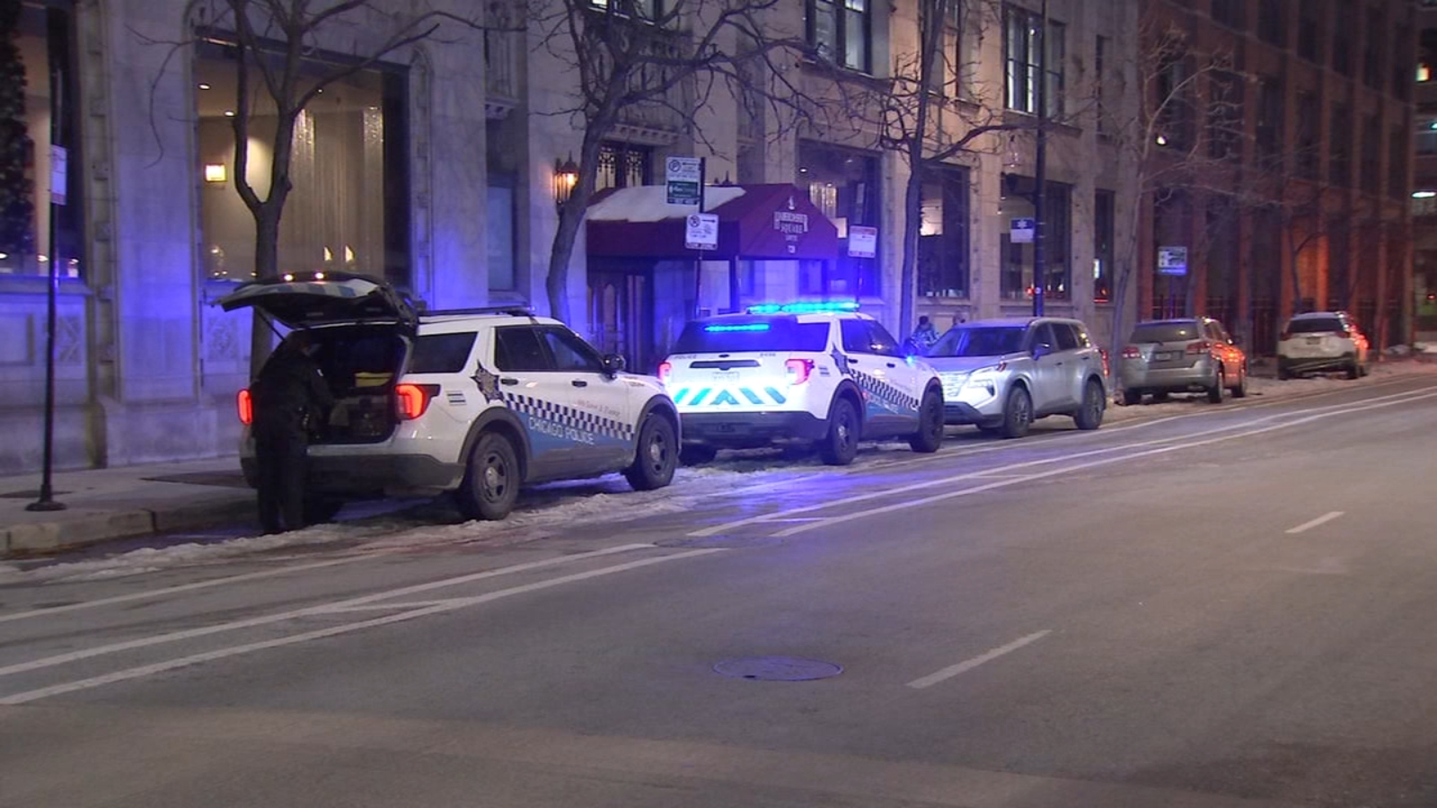 Chicago crime: 54-year-old man found stabbed to death inside home on West Jackson Boulevard in West Loop, police say