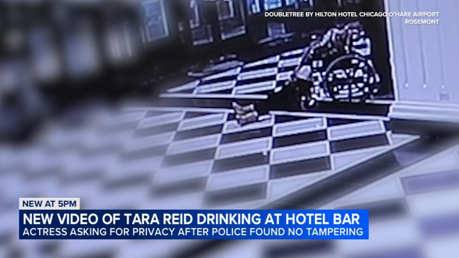 Tara Reid Chicago news: Video shows 'American Pie' actress at Rosemont hotel bar, falling from wheelchair before taken to hospital