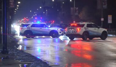 Chicago shooting: 2 Cook County deputies shot at outside Mt. Sinai Hospital on California Avenue in Douglass Park, police say