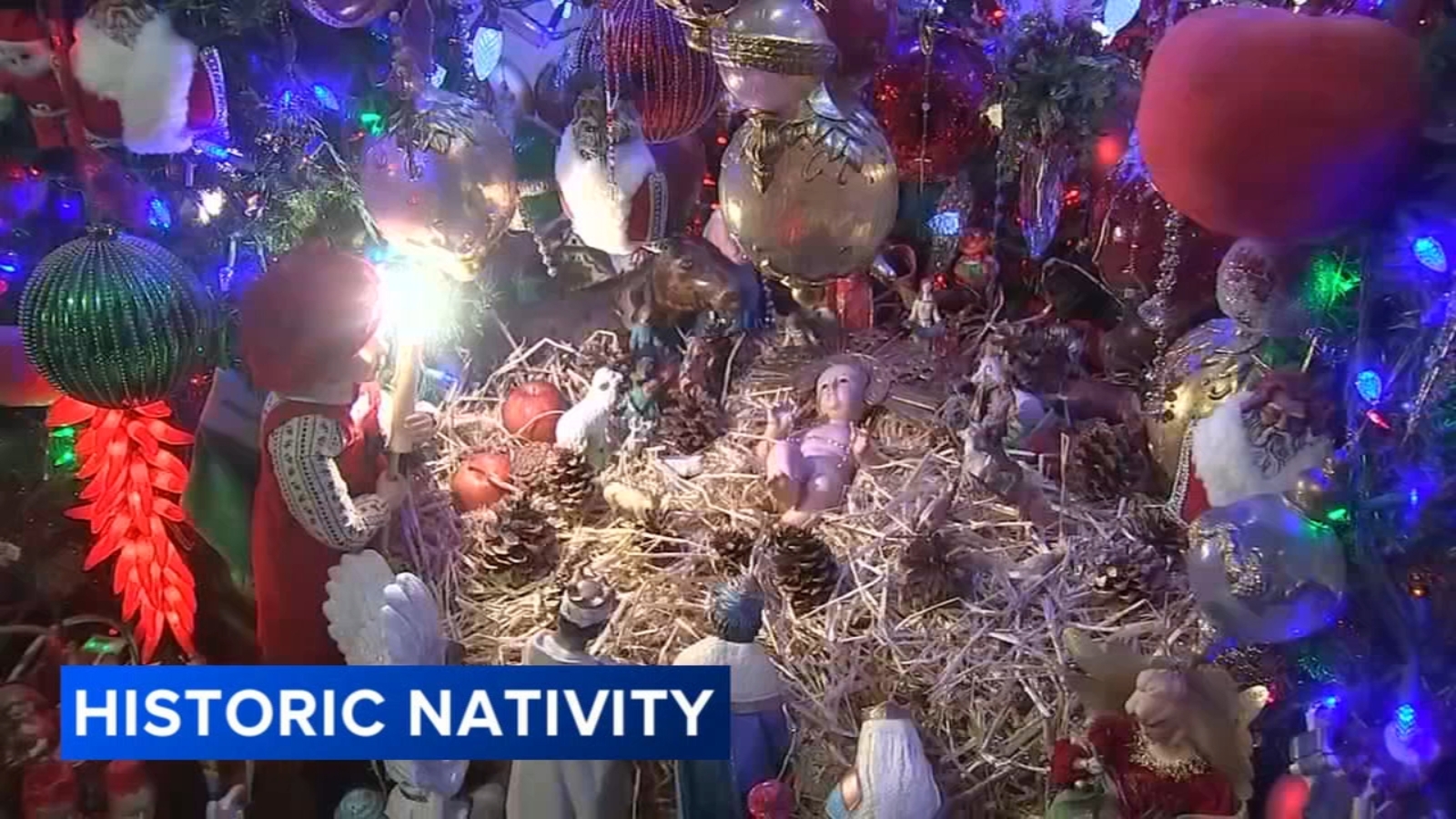 Chicago Christmas: Nativity scene passed down through generations draws crowds to Fluvia Reyes' home in Hollywood Park