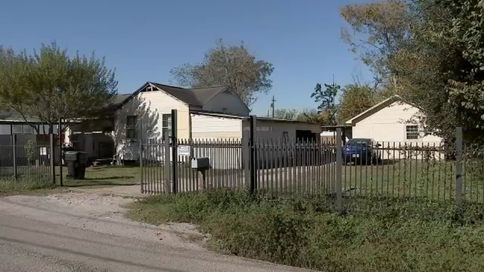 Jesus Varela accused of killing girlfriend and dumping her body, tried to solicit help from family member, court records state