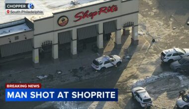Man shot inside entrance of South Philadelphia ShopRite on Oregon Avenue