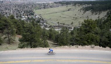Hurricane-force winds close roads in Boulder County