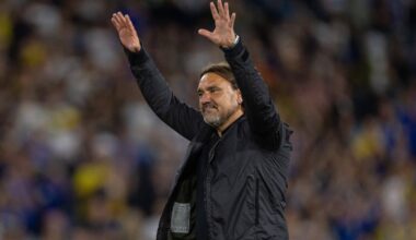 LEEDS, ENGLAND - Monday, August 18, 2025: Leeds United's manager Daniel Farke celebrates after the FA Premier League match between Leeds United FC and Everton FC at Elland Road. Leeds won 1-0. (Photo by David Rawcliffe/Propaganda)