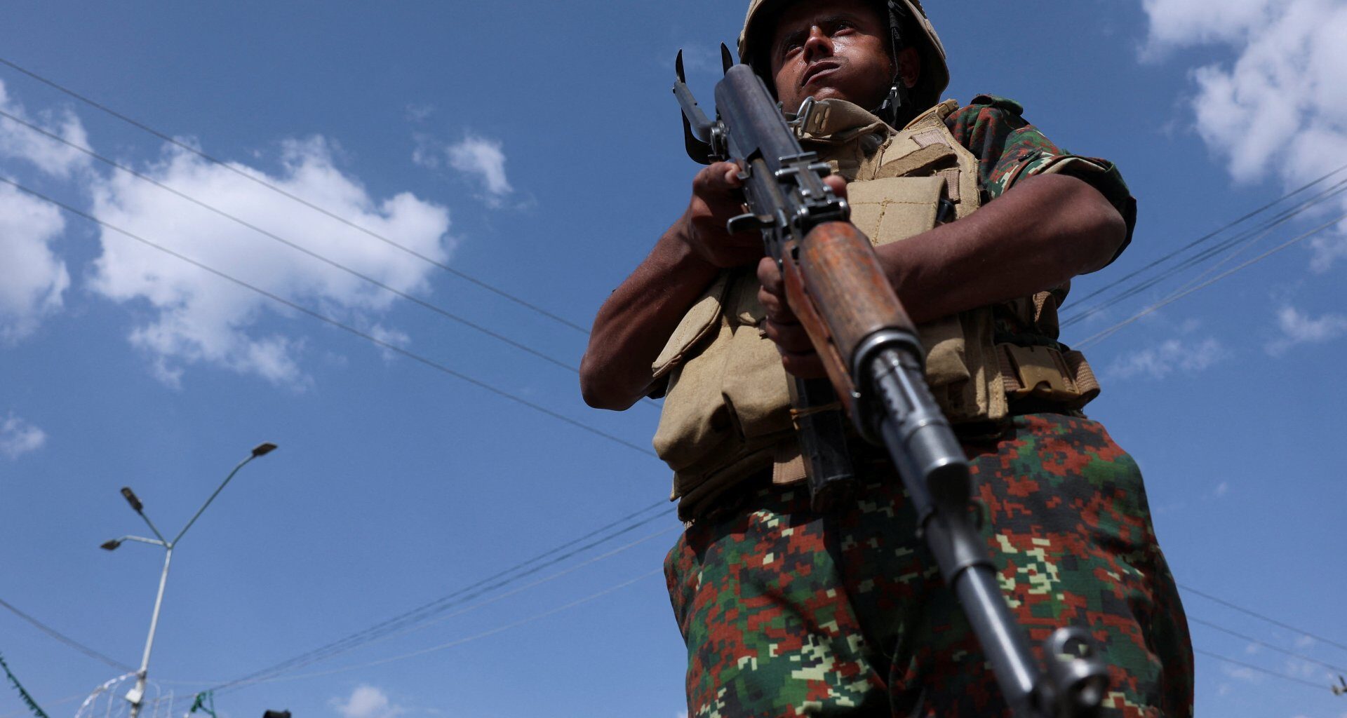 Yemen’s government, Houthis agree to exchange thousands of prisoners | Houthis News