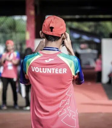 Blue Zones Project Scottsdale partnered with various organizations to deliver holiday meals to 450 Scottsdale families on Dec. 12.