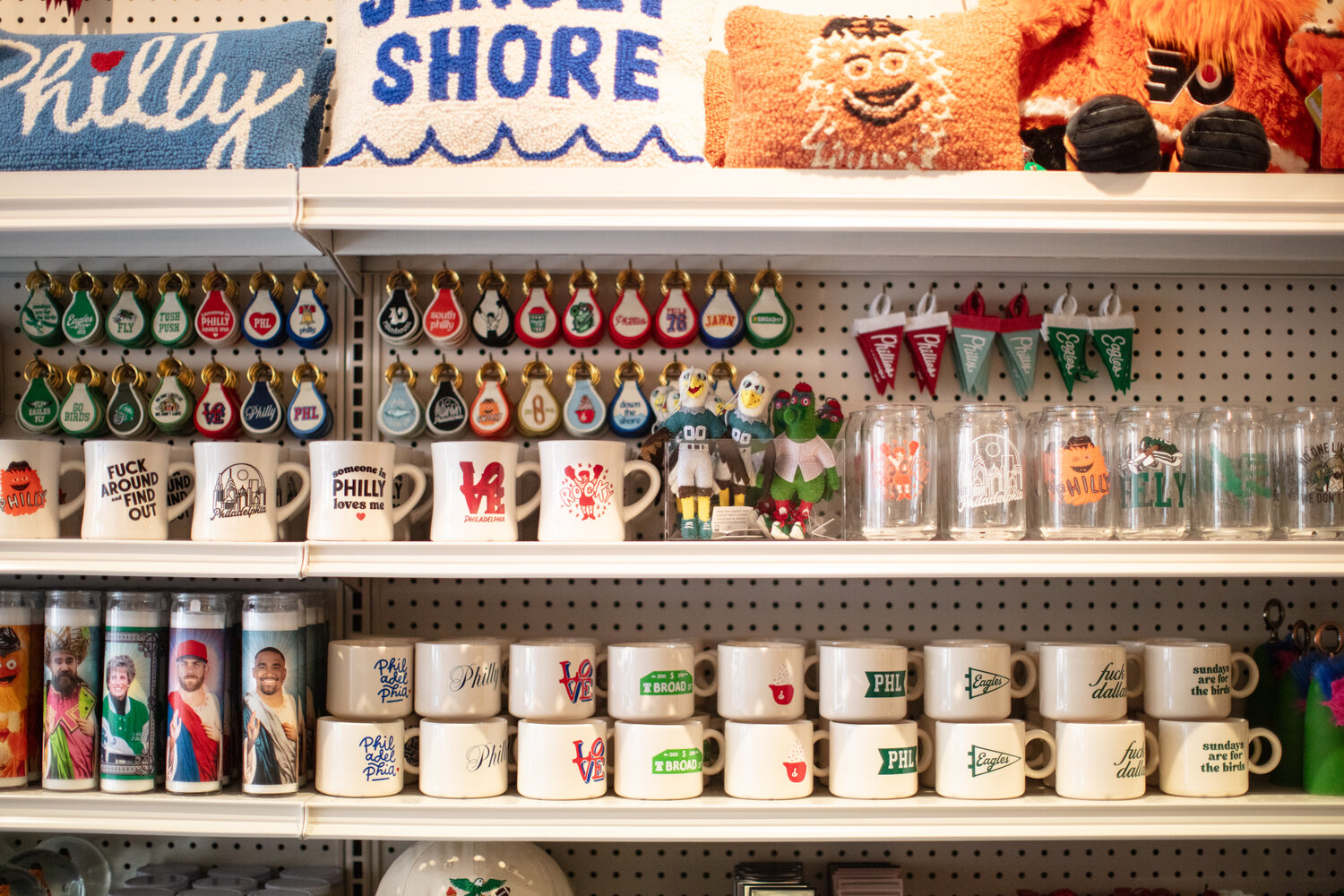Red Gravy offers a one-stop shop for Philadelphia-themed and sports-themed home goods.