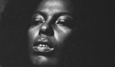 Roberta Flack Dreamed of Being a Classical Pianist, Then Made Pop History