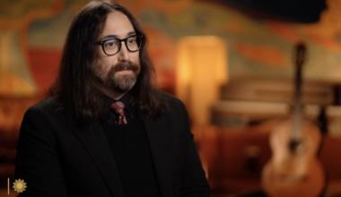 John Lennon’s Son Gives Update on Reclusive Mom Yoko Ono