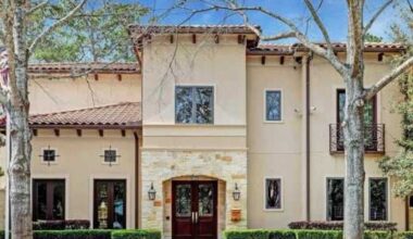 Houston's Pine Shadows mixes charm with a prime location