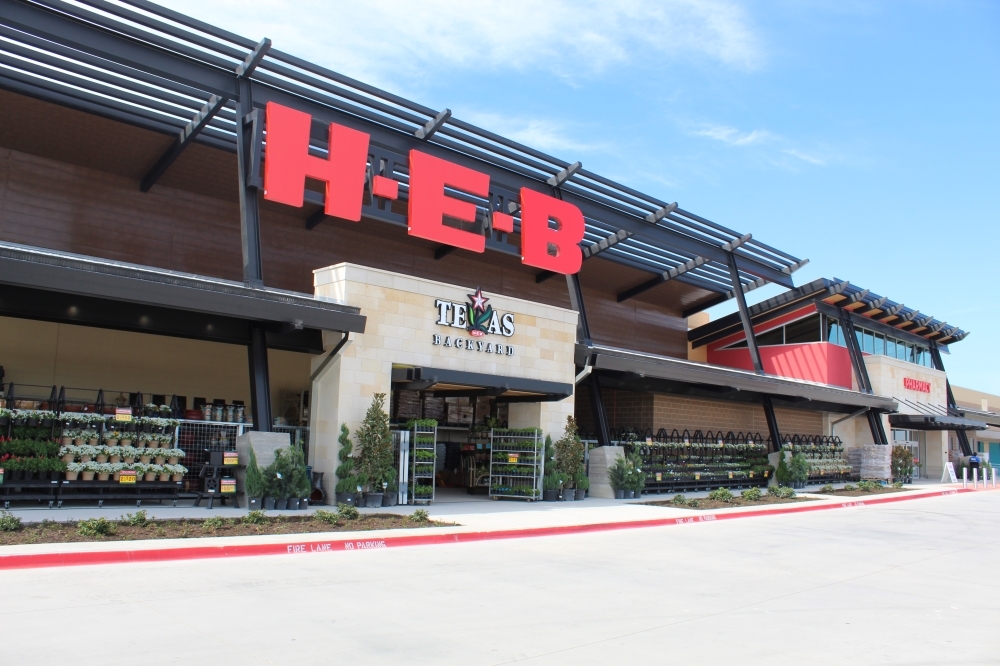 the exterior of an H-E-B grocery store