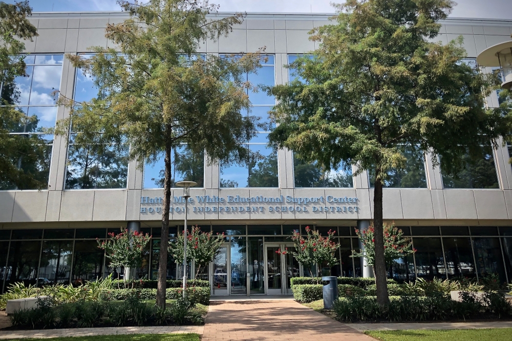 Houston ISD tabled a potential vote to end the graphic design programs at Heights, Kashmere and Northside high schools until the board's Jan. 15 meeting. (Community Impact staff)